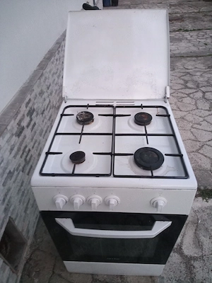 aragaz arctic cu 4 ochiuri 