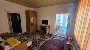 Casă şi teren 1005 mp de vânzare în Platoneşti   stradă principală - imagine 5