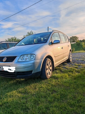 Vând Volkswagen Touran  - imagine 2