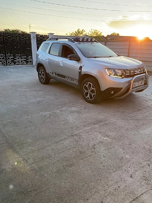 Dacia Duster 2018 capacite  1461  - imagine 3