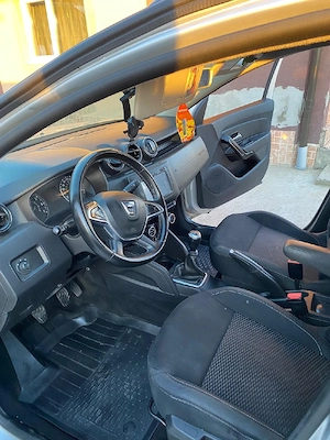 Dacia Duster 2018 capacite  1461  - imagine 5