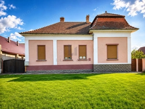 Casa solida plus gradina matura intr-o zona  linistita in centrul  Varias - imagine 3