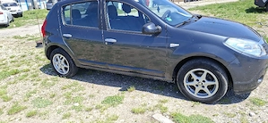 Dacia Sandero 1.5 diesel - imagine 2