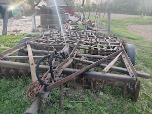 Vând Tractor UDB 650