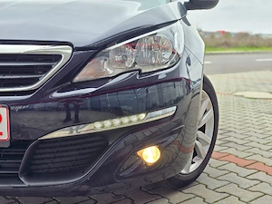 Peugeot 308 - imagine 2