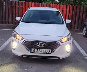 Vand Hyundai Ioniq Hybrid  - imagine 8