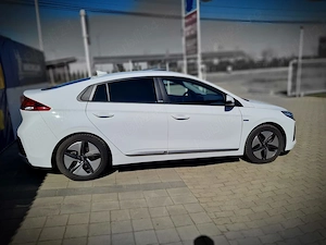 Vand Hyundai Ioniq Hybrid  - imagine 6