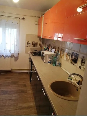 Inchiriez apartament 2 camere 