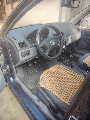Vând Skoda Fabia an 2002
