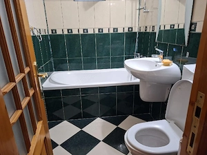 Închiriez Apartament 