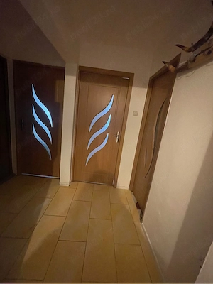 vand apartament cu 3 camere - imagine 2