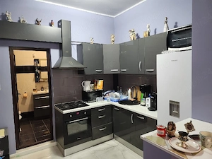 Vând casă centru Brăila  2 dormitoare, 2 băi, sufragerie-bucătărie, curte, beci, 79 mii     - imagine 2