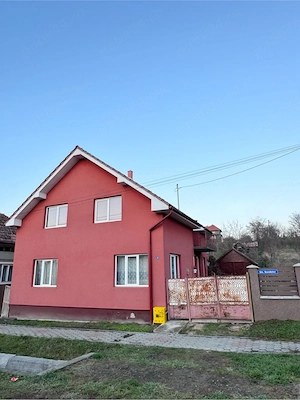 Casa cu mansarda si gradina  - imagine 5