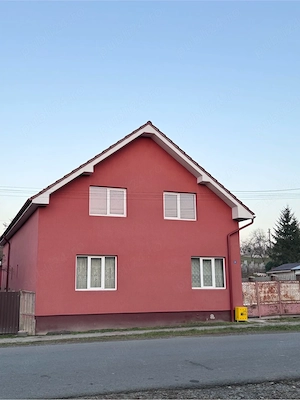 Casa cu mansarda si gradina  - imagine 3