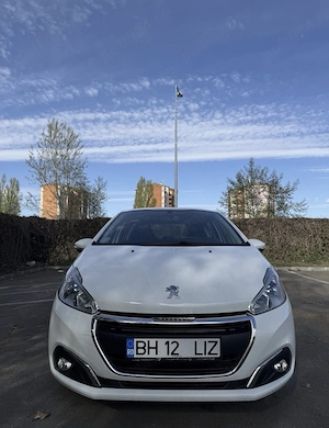 Peugeot 208, 2018, manual, 1.2 benzina - imagine 2