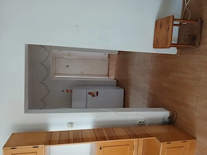 Inchiriez apartament cu 4 camere - imagine 2