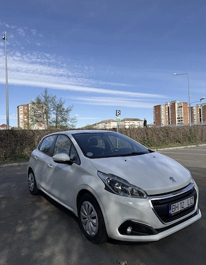 Peugeot 208, 2018, manual, 1.2 benzina - imagine 5