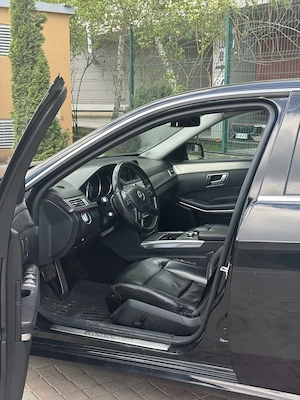 Mercedes-Benz E Class BlueTEC Avantgarde 7G TRONIC - imagine 7