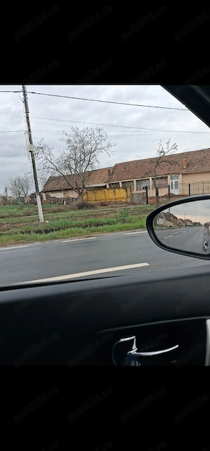 Vand teren de casa in Lovrin , pe drumul Principal cu toate Utilitatile la strada  - imagine 2