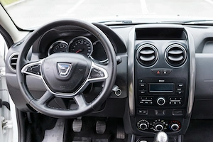 Dacia Duster, 2018, Diesel, 4x4, 64000 km - imagine 8