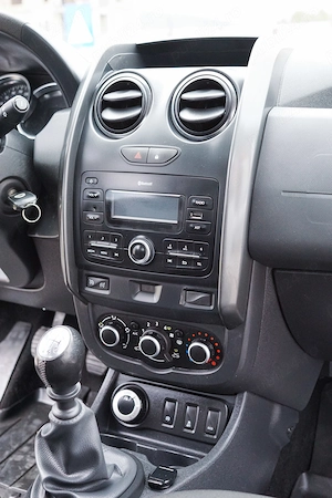 Dacia Duster, 2018, Diesel, 4x4, 64000 km - imagine 9