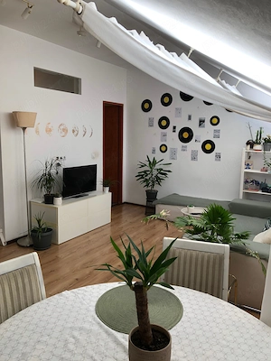 Apartament mansarda, cu scară interioară  - imagine 4