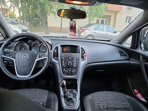 opel astra j.
