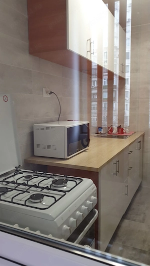 Garsoniera zona Dristor,proaspăt renovată,totul nou - imagine 4