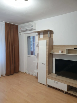 Garsoniera zona Dristor,proaspăt renovată,totul nou - imagine 3