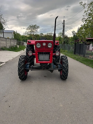 Tractor Universal  600 DT  4x4 - imagine 4