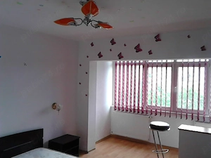 Vand apartament cu 3 camere, str. Savenilor, 68 mp - imagine 2
