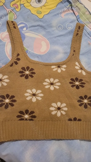 Pantaloni scurți, fusta tricotate