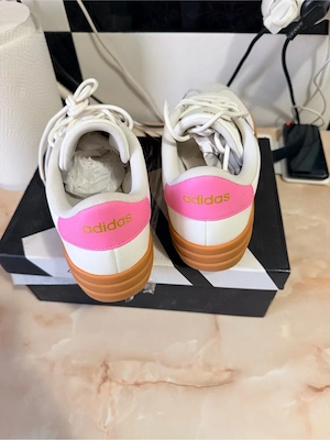 afidasi Adidas marimea 42
