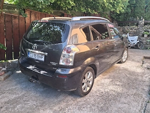 Toyota Corola 2.2 d 2009 7 locuri - imagine 3