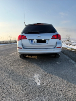 opel astra j sport tourer - imagine 6