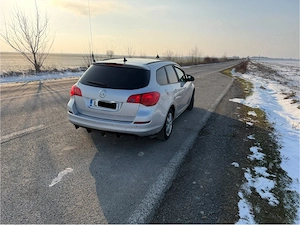 opel astra j sport tourer - imagine 3