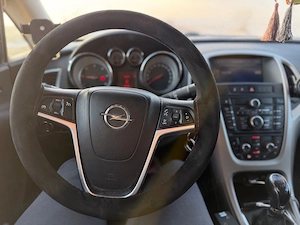 opel astra j sport tourer - imagine 8