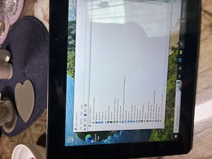 Tableta Teclast cu ecran tactil.