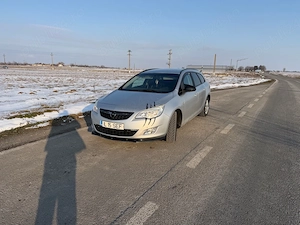 opel astra j sport tourer - imagine 10