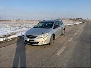 opel astra j sport tourer - imagine 9