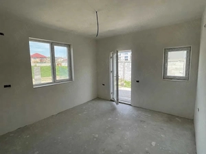 Casa NOUA 2026, Cumpana- 100mp +teren 440 mp- 2 bai- living 27mp-foarte aproape de autostrada  - imagine 4