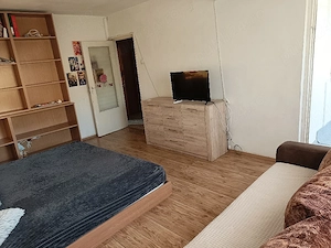 Apartament in zona 300 - imagine 3