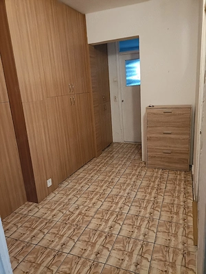Apartament in zona 300 - imagine 5