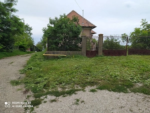 Casa individuala, 2 camere si teren intravilan in suprafata de 1500 mp