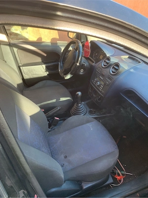 vind sau dezmembrez Ford Fiesta 2007 benzina 1.3 motor defect