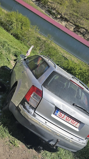 Vând audi A4 B6  - imagine 4