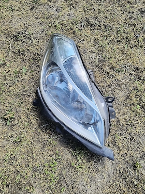 Far Dreapta / DR - Europa - Renault Clio 3 / III