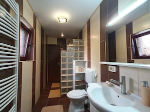 Vand apartament la casă cu curte - zonă centrală aproape de Malul Mureșului! - imagine 8