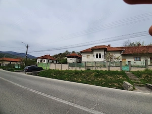 CASA DE VANZARE- Proprietate deosebita pe Transalpina,Novaci