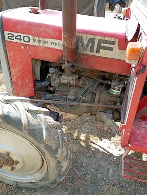 Massey Ferguson 240 - imagine 5